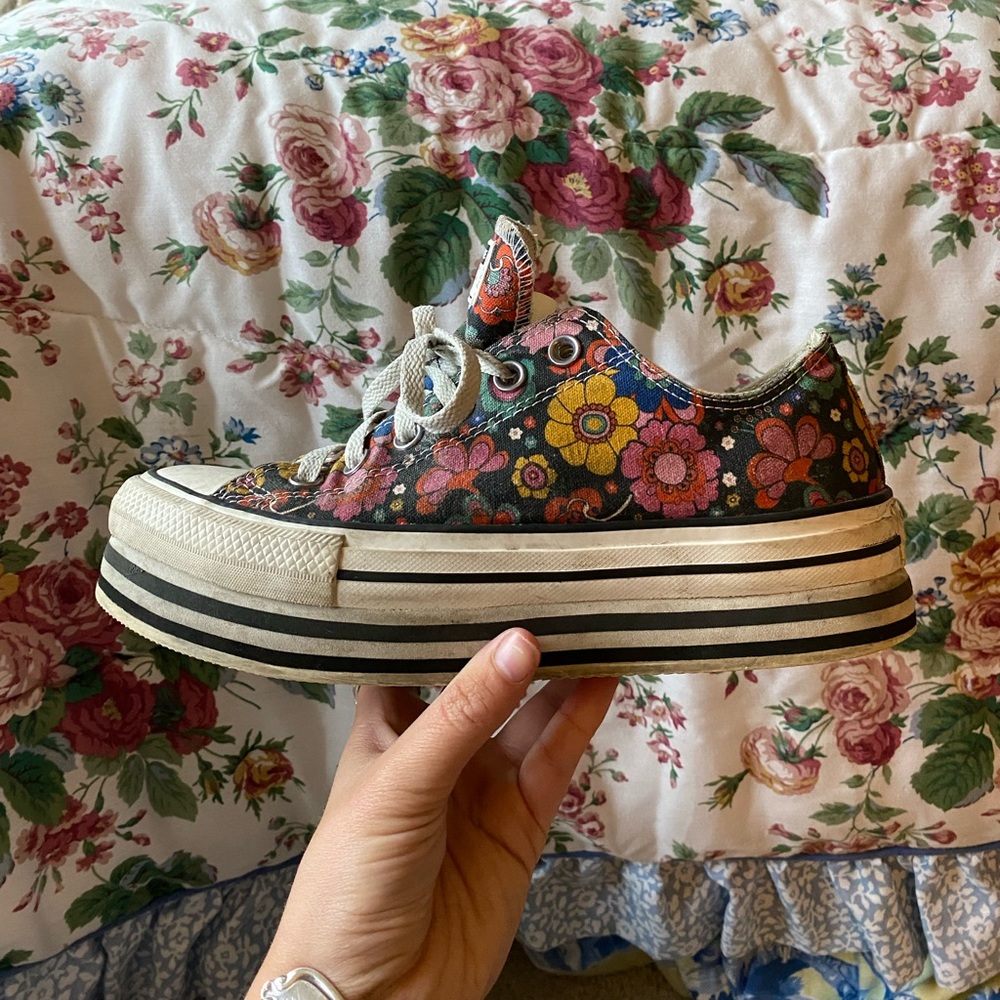 women’s 8 platform converse!!!